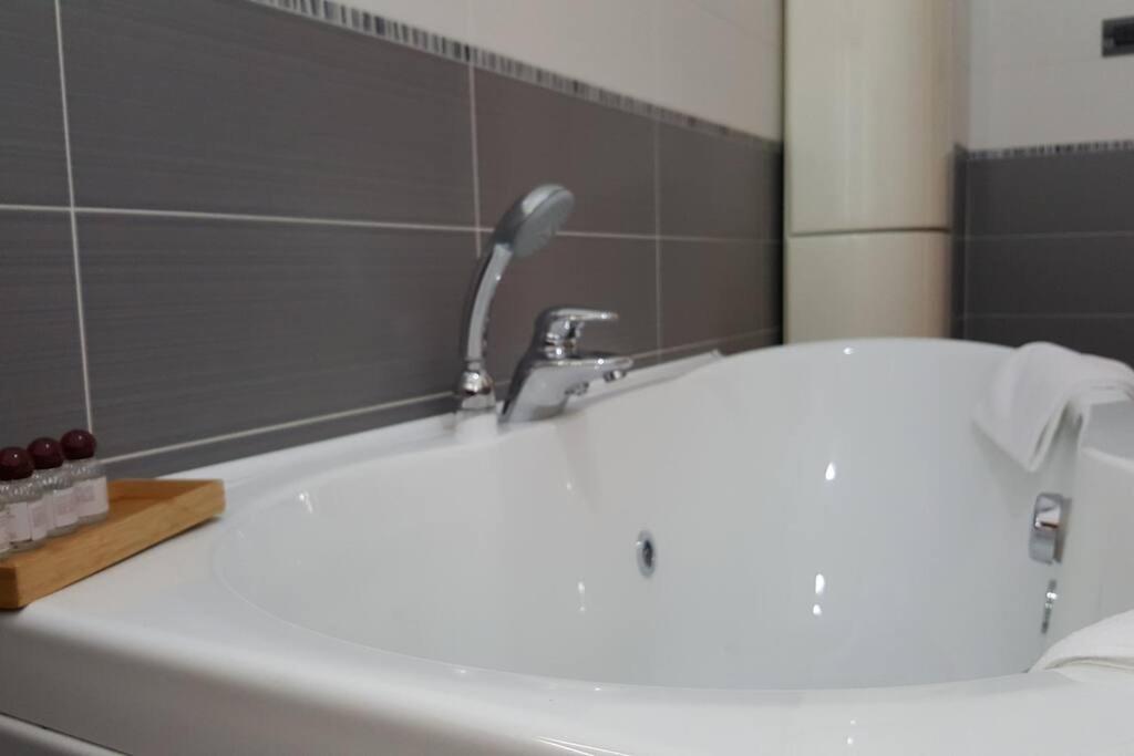XX Settembre Matera - Room And Relax Экстерьер фото